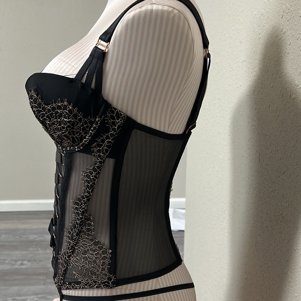 1 day sale Luxe VS Corset Set - Picture 6 of 10